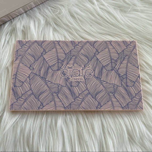 Ciate London The Editor Palette - New England - 18 Eyeshadows - Picture 3 of 5